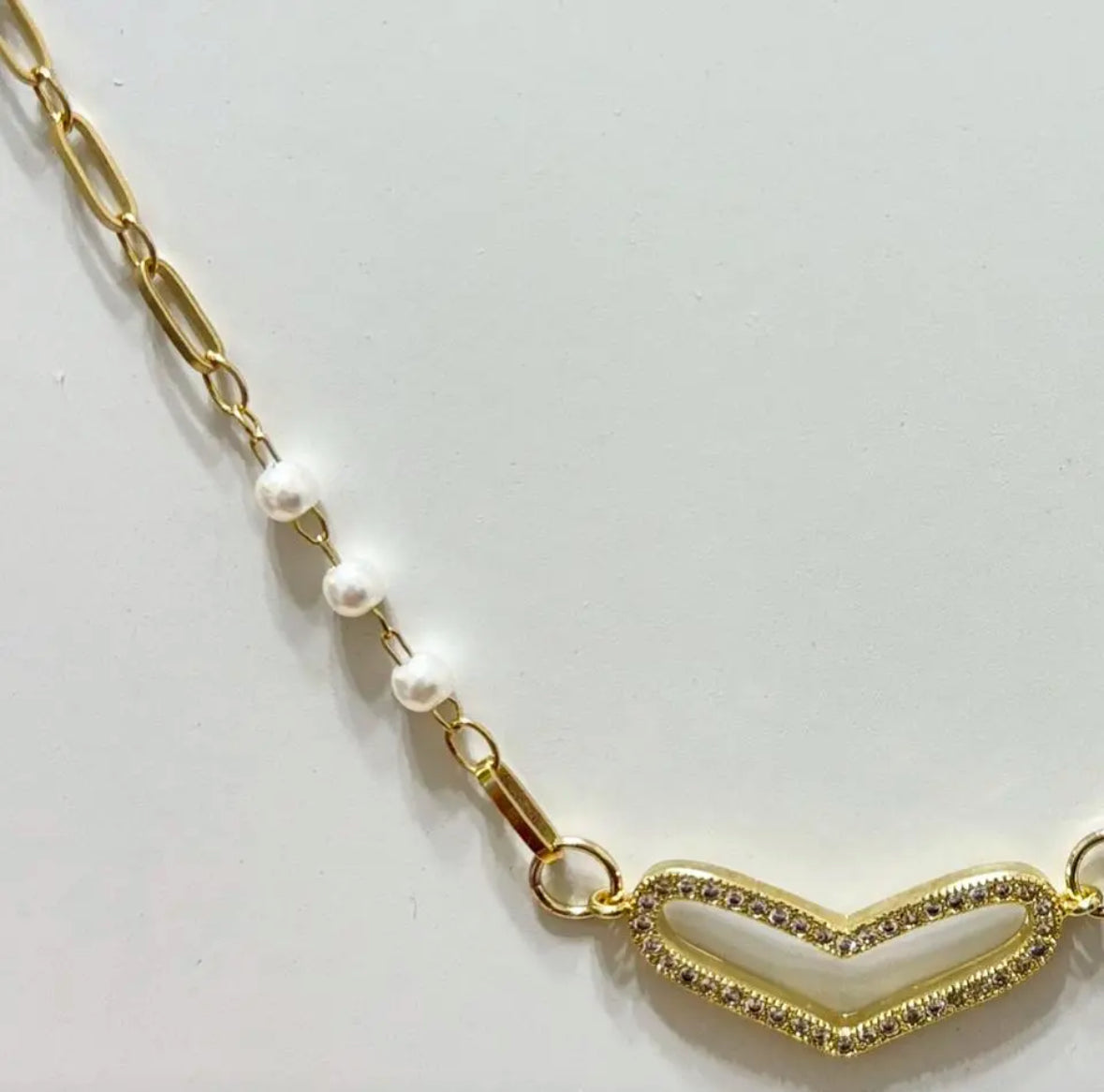 “Heartlines Glow” Neck-chain ハートライン・グロウ ネックチェーン