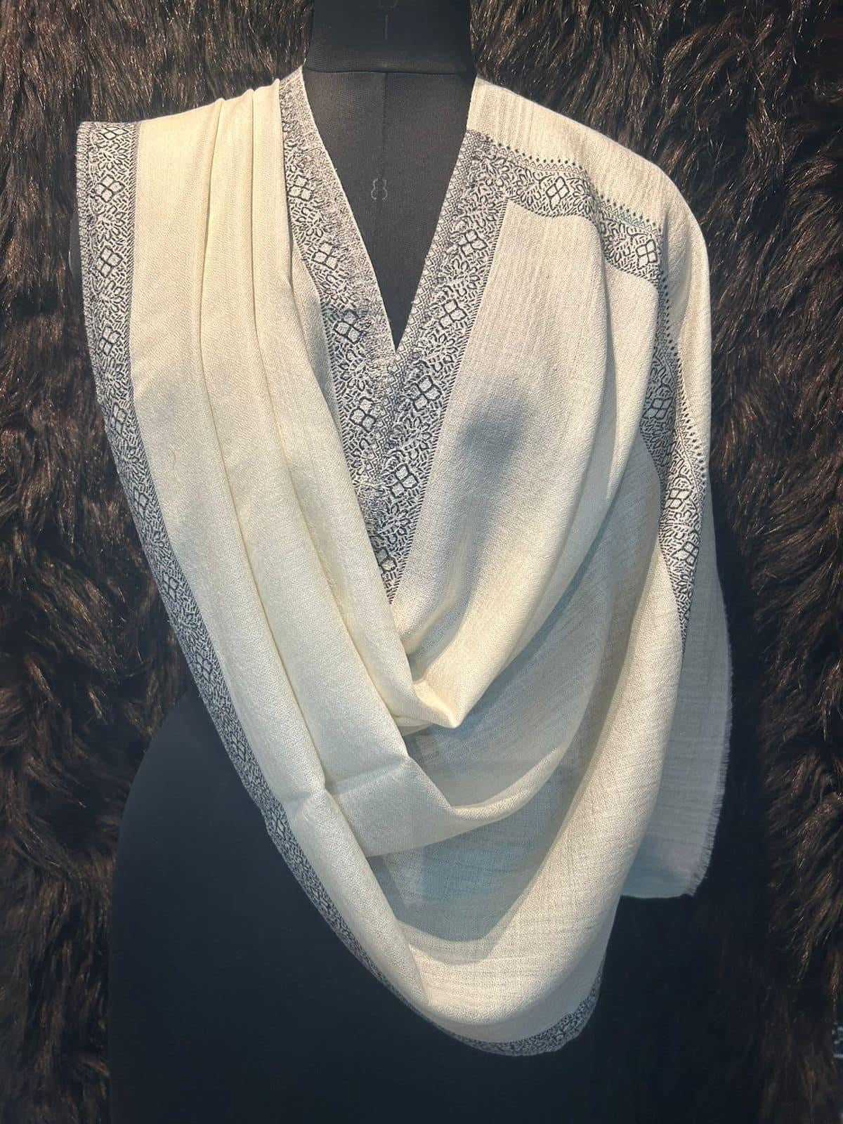 Woven pashmina woolen stole
織りハシダー パシュミナ ストール TokyoBegums