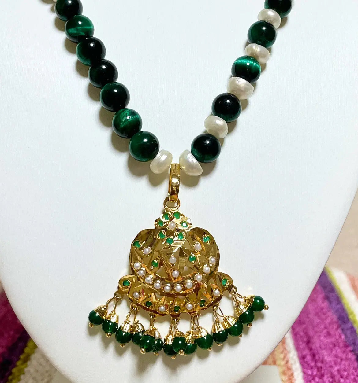 Green beads and white pearls TokyoBegums