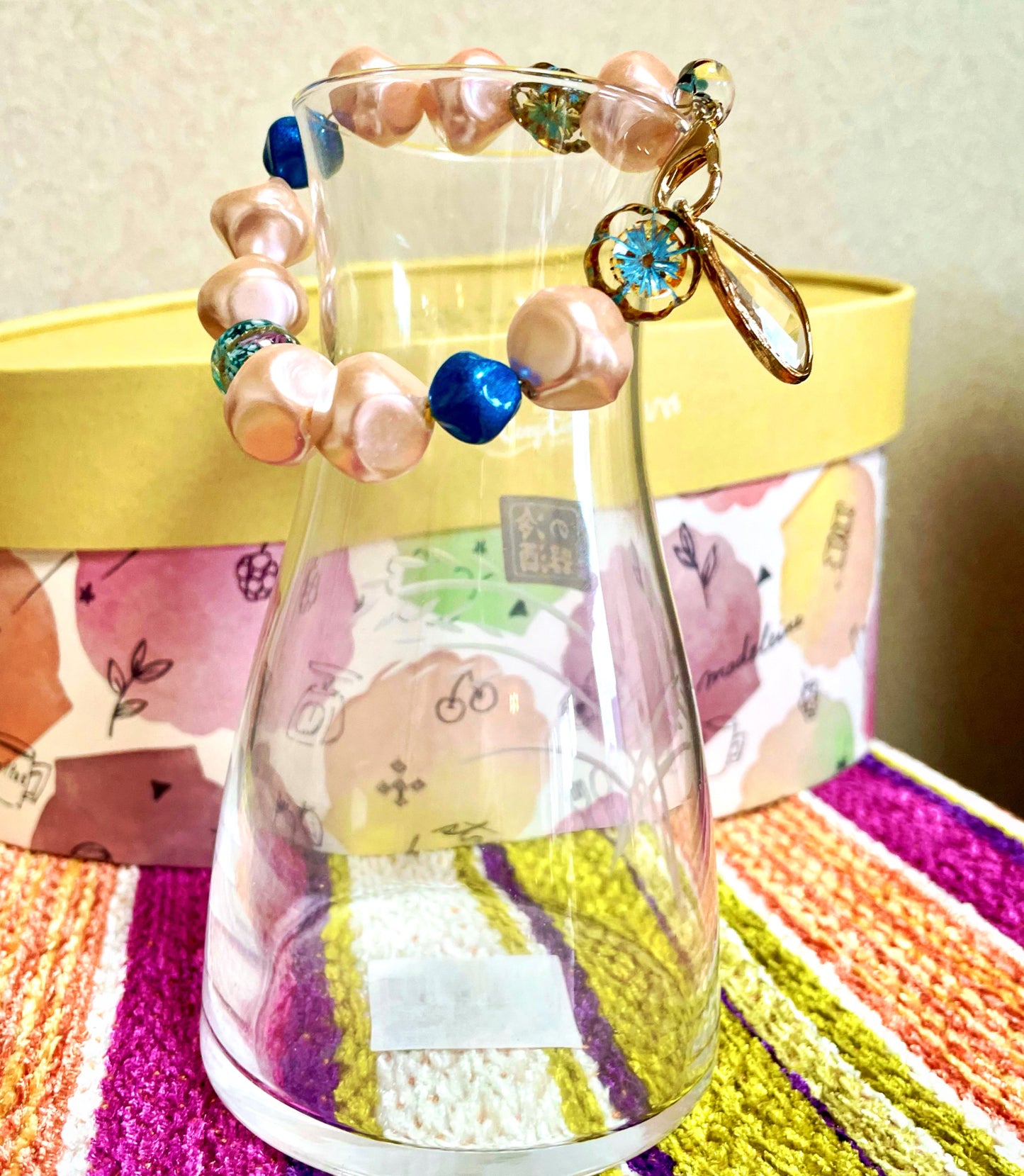 Beautiful baby pink and crystal beads ! Bracelet TokyoBegums
