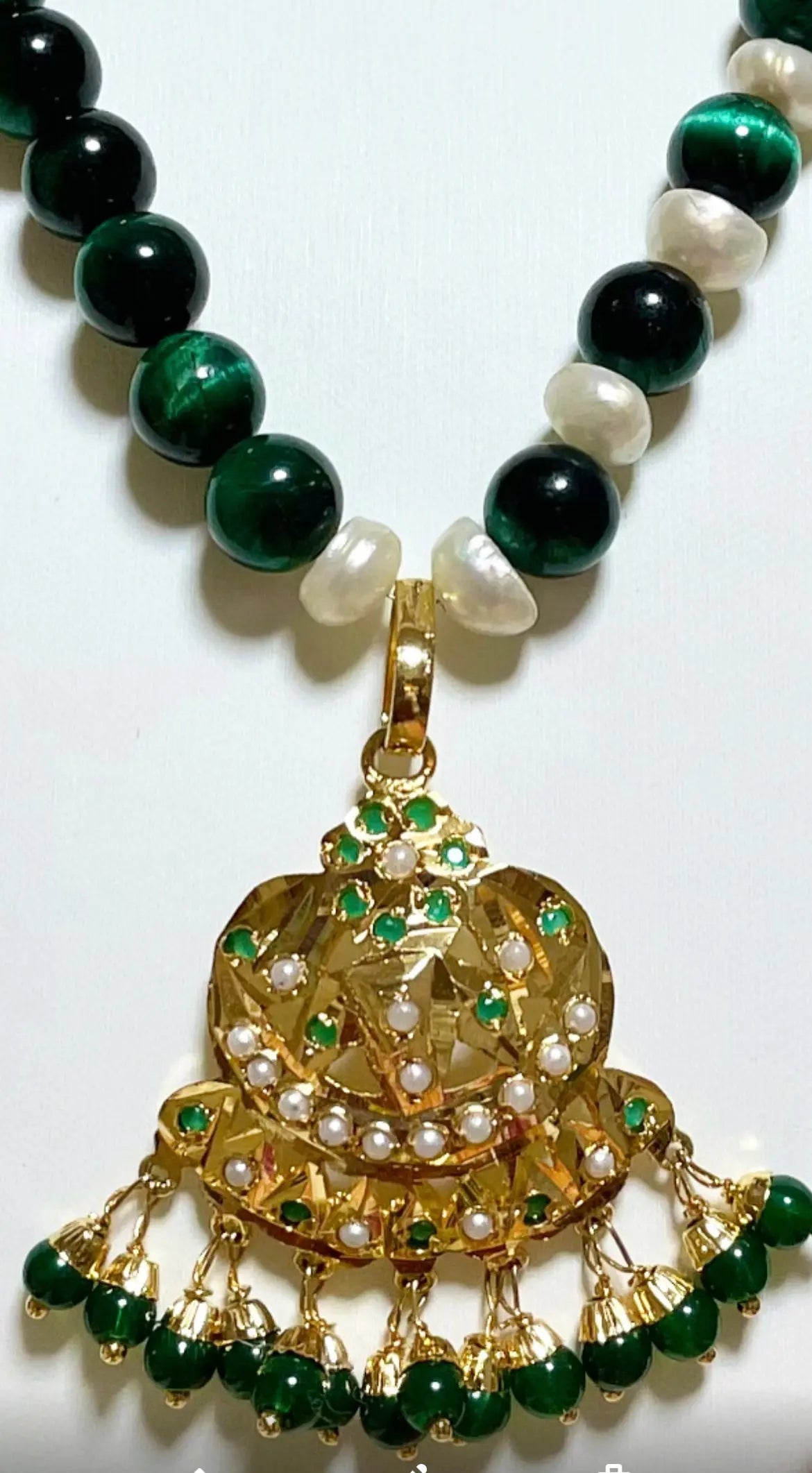 Green beads and white pearls TokyoBegums
