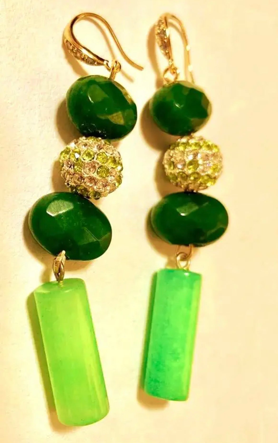 Green gemstones hoops, earrings 緑の宝石ピアス