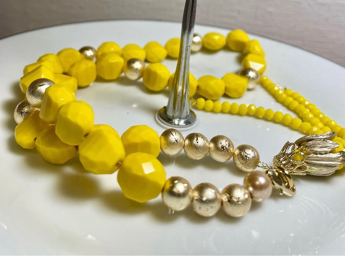 Bright Yellow gold necklace