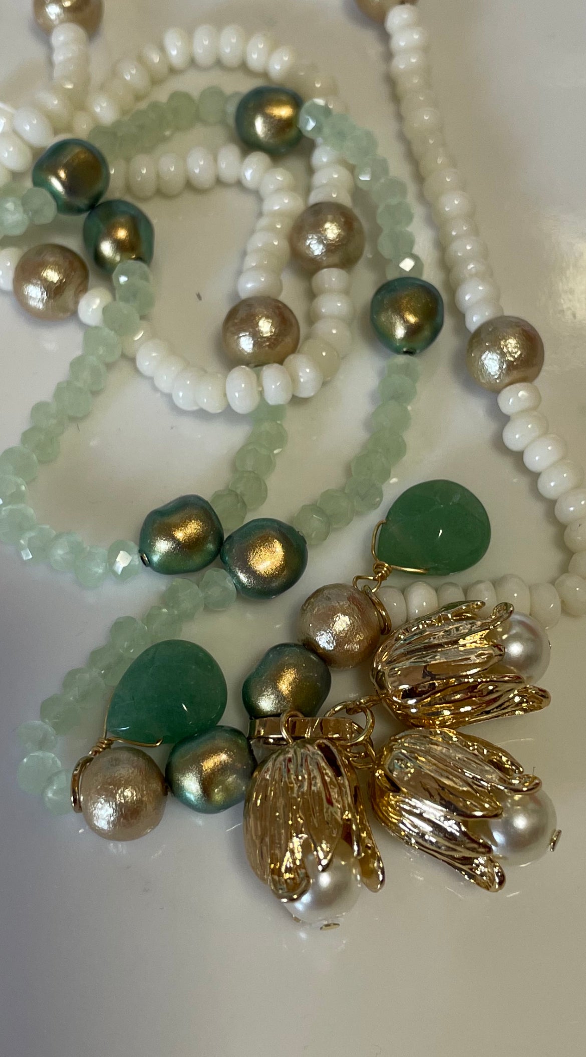 Beads lotus pendant necklace