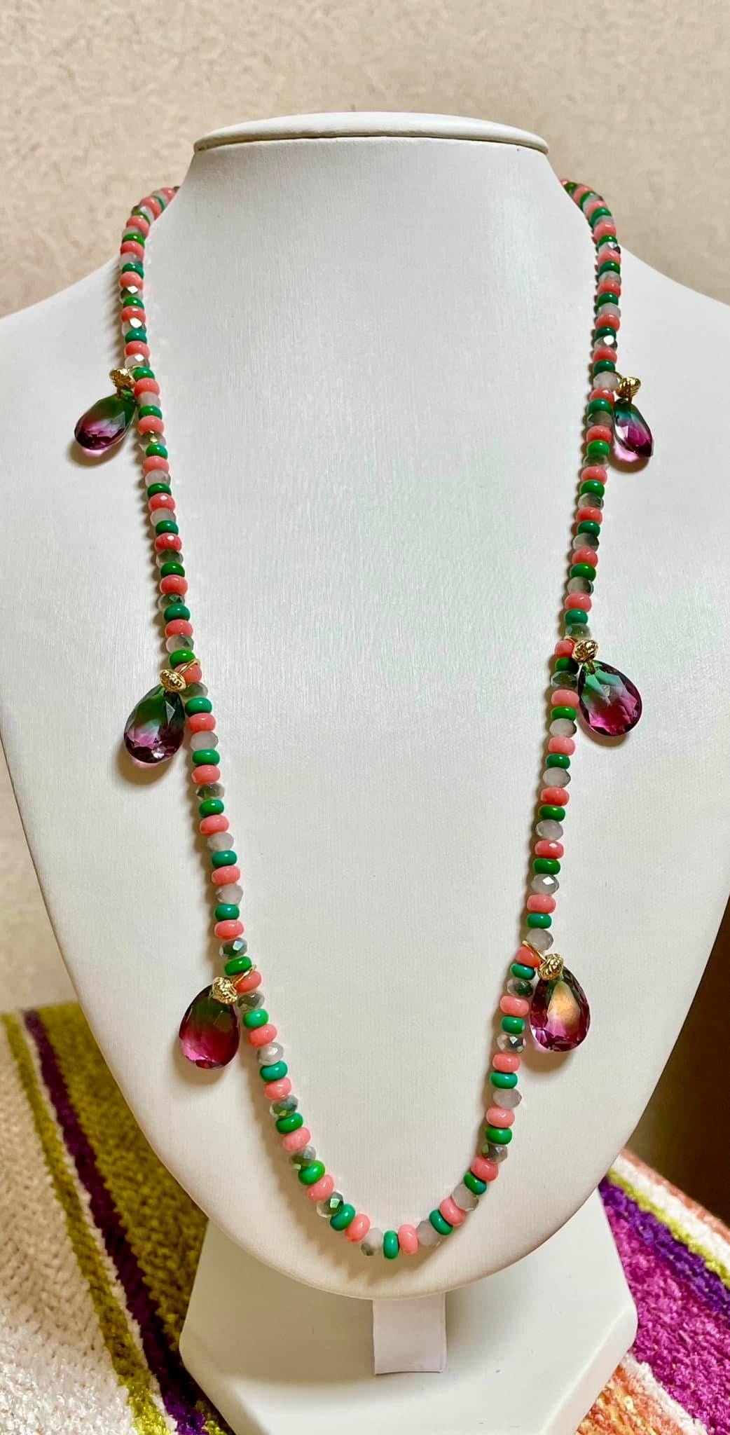 4 colored beads necklace