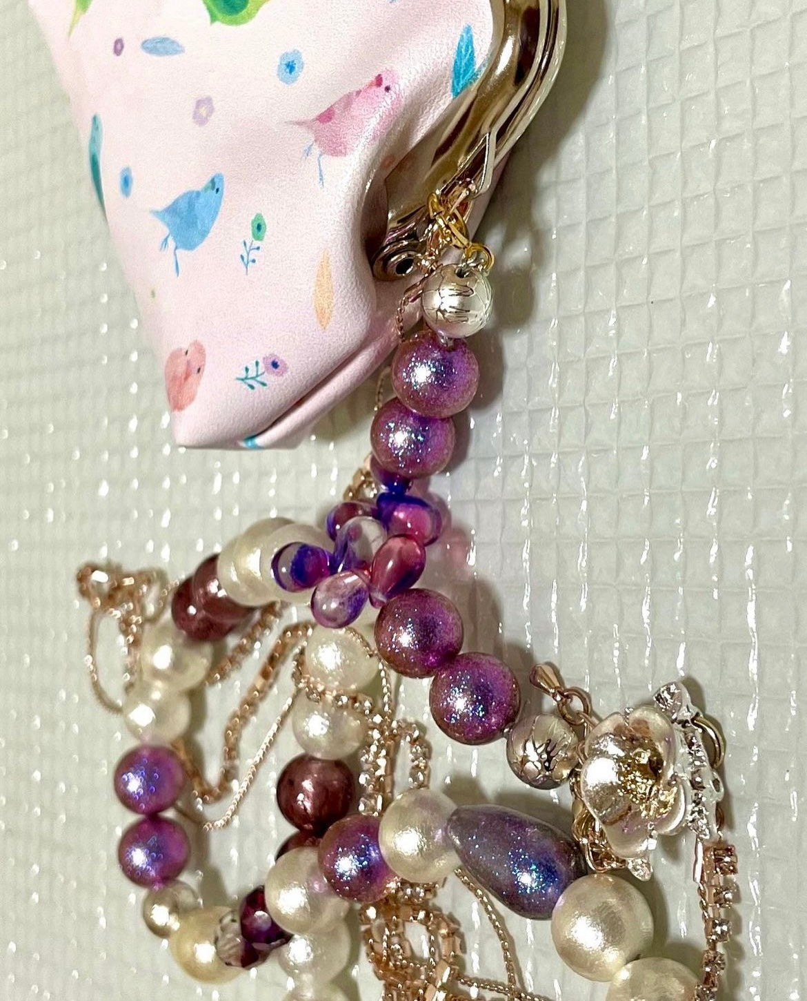 Beads-pearls-chain multi-use holder cum necklace